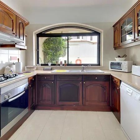 Sleeps 8 With Pool Air Con And Wifi Villa Gale de Cima